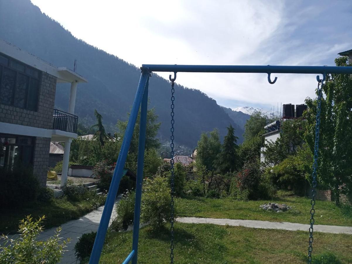 Tourist Hotel 10 Minutes Walking Distance From The Mall Manāli Exterior foto